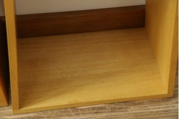 中古　美品　廃番の希少な楢(ナラ)材モデル　北海道家具ブランド　cosine(コサイン)　シンプルで機能的な3個組ネストスツール　(R-083645)