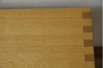 中古　美品　廃番の希少な楢(ナラ)材モデル　北海道家具ブランド　cosine(コサイン)　シンプルで機能的な3個組ネストスツール　(R-083645)