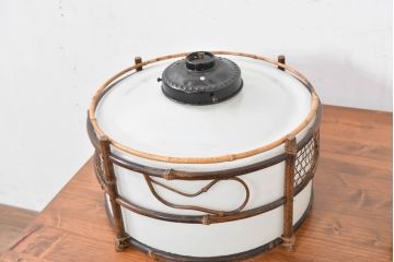 和製アンティーク　高級品!!　特大サイズ　和の雰囲気を引き立てる竹飾り付き天井照明2個セット(吊り下げ照明カバー、シェード、ペンダントライト、電笠)(R-083646)