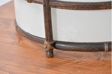和製アンティーク　高級品!!　特大サイズ　和の雰囲気を引き立てる竹飾り付き天井照明2個セット(吊り下げ照明カバー、シェード、ペンダントライト、電笠)(R-083646)