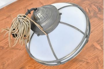 和製アンティーク　大正ロマン　真鍮(しんちゅう)飾り付きオパールセントガラスの銅巻き照明(電笠、ペンダントライト、吊り下げ照明、天井照明、シェードランプ)(R-083647)