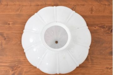 和製アンティーク　大正ロマンの雰囲気あふれる乳白ガラスのぼんぼり型ペンダントライト(照明カバー、吊り下げ照明、ペンダントライト、天井照明、シェード、電笠)(R-083666)