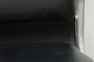 中古　美品　Hermanmiller(ハーマンミラー社)　Charles & Ray Eames(チャールズ&レイ・イームズ)　ソフトパッド　エグゼクティブチェア　現行定価約67万円　(R-083671)