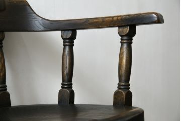 中古　超美品　高級品　飛騨産業　PROVINCIAL(プロヴィンシャル・プロビンシャル)　キツツキ　スモーカーズボウチェア2脚セット(アームチェア、板座チェア、ダイニングチェア、バラ売り可能)(定価2脚で約47万円)(R-083672)