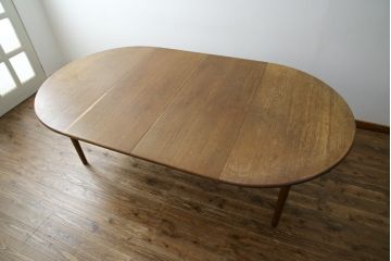デンマークビンテージ　希少!!　PPモブラー　ハンス J. ウェグナー(HANS J. WEGNER)デザイン　PP70　オーク材　エクステンションテーブル(4人掛け、6人掛け、ダイニングテーブル、食卓、オーバル型、丸テーブル、ラウンドテーブル、北欧、ヴィンテージ)(定価約165万円)(R-083675)