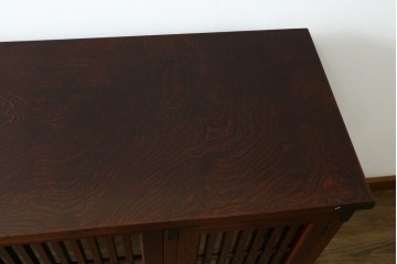 中古　美品!!　岩谷堂箪笥　緻密で堅牢な金具装飾がアクセントのサイドボード　(R-083676)