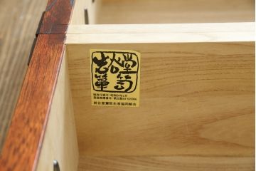 中古　美品!!　岩谷堂箪笥　緻密で堅牢な金具装飾がアクセントのサイドボード(サイドキャビネット、リビングボード、収納棚、戸棚、民芸家具)(R-083676)