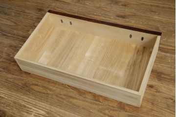 中古　美品!!　岩谷堂箪笥　緻密で堅牢な金具装飾がアクセントのサイドボード(サイドキャビネット、リビングボード、収納棚、戸棚、民芸家具)(R-083676)