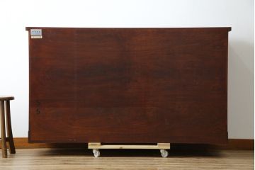 中古　美品!!　岩谷堂箪笥　緻密で堅牢な金具装飾がアクセントのサイドボード(サイドキャビネット、リビングボード、収納棚、戸棚、民芸家具)(R-083676)