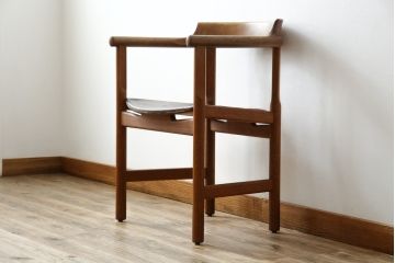 デンマークビンテージ　希少!!　PP Mobler(モブラー)社　ハンス J. ウェグナー(HANS J. WEGNER)デザイン　オリジナル　PP52　オーク材　本革(レザー)　美しいフォルムのチェア(ダイニングチェア、アームチェア、イス、椅子、北欧、ヴィンテージ)(R-083677)