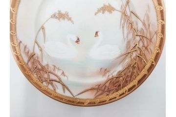 明治〜大正期　オールドノリタケ　NORITAKE　ハンドペイント　金彩　金盛　白鳥葦文　優雅な雰囲気漂うポット・カップ&ソーサー4客・プレート5枚セット(トリオ、デミタス、コーヒー、C&S、碗皿)(R-083678)