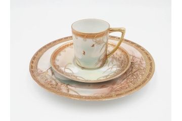明治〜大正期　オールドノリタケ　NORITAKE　ハンドペイント　金彩　金盛　白鳥葦文　優雅な雰囲気漂うポット・カップ&ソーサー4客・プレート5枚セット(トリオ、デミタス、コーヒー、C&S、碗皿)(R-083678)
