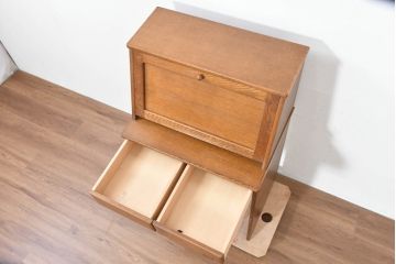 中古　美品　浜松工芸　楢(ナラ)材　シンプルで飽きのこないデザインのライティングビューロー(ワークデスク、簿記机、在宅ワーク用、在宅用)(R-083702)