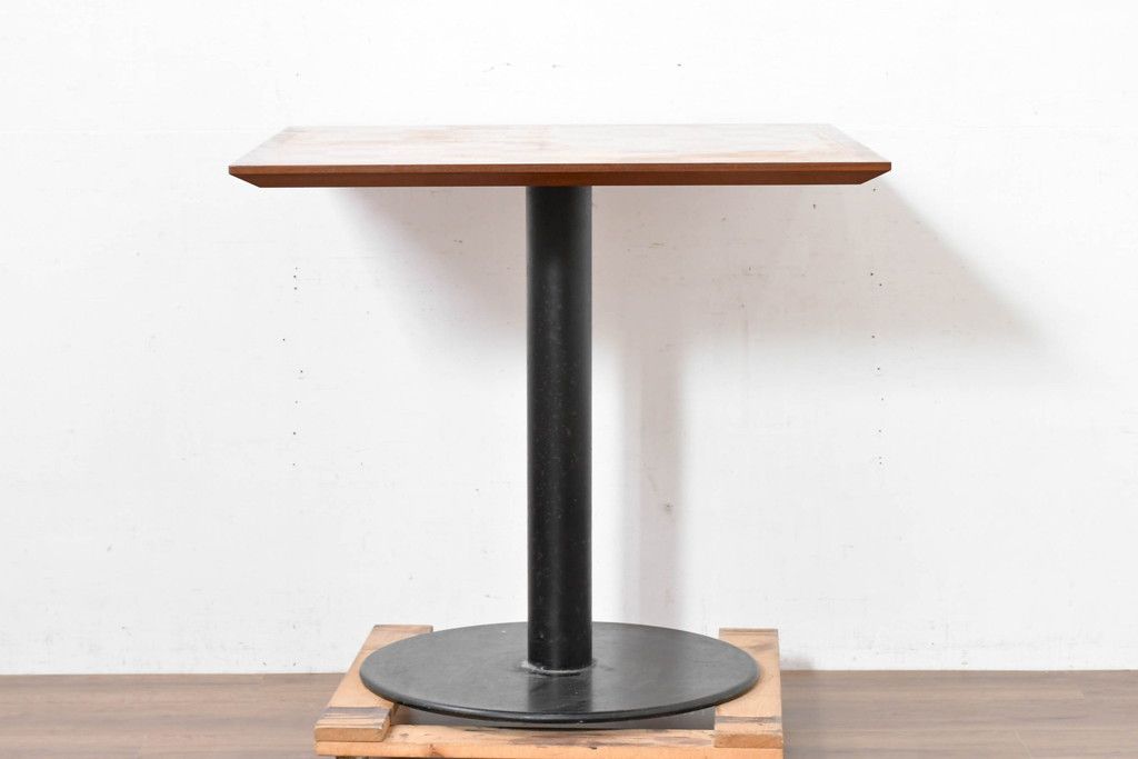 和製ヴィンテージ　天板の幾何学模様に工芸美を感じるダイニングテーブル　(R-083704)