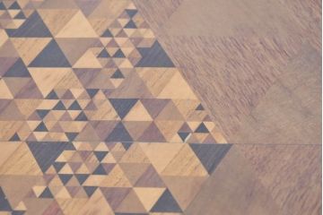 和製ビンテージ　幾何学模様が魅せる工芸美が美しいダイニングテーブル(パーケットリー、象嵌、2人掛け、二人掛け、ヴィンテージ)(R-083705)