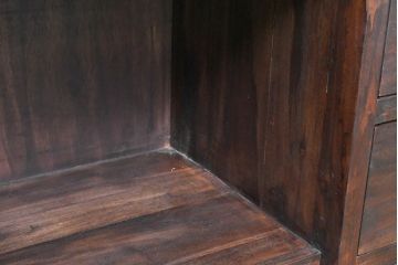 中古　チーク無垢材　リゾート風　深みのある色合いが落ち着いた雰囲気を醸し出すリゾート風アジアンサイドボード(サイドキャビネット、収納棚、戸棚)(R-083708)
