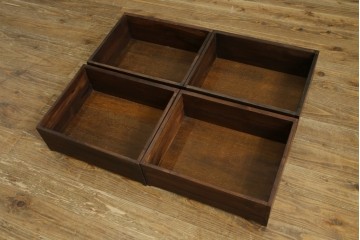 中古　チーク無垢材　リゾート風　深みのある色合いが落ち着いた雰囲気を醸し出すリゾート風アジアンサイドボード　(R-083708)