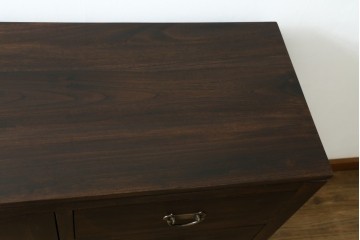 中古　チーク無垢材　リゾート風　深みのある色合いが落ち着いた雰囲気を醸し出すリゾート風アジアンサイドボード　(R-083708)