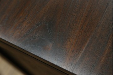 中古　チーク無垢材　リゾート風　深みのある色合いが落ち着いた雰囲気を醸し出すリゾート風アジアンサイドボード　(R-083708)
