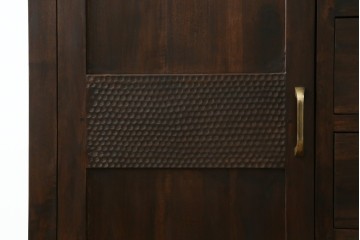 中古　チーク無垢材　リゾート風　深みのある色合いが落ち着いた雰囲気を醸し出すリゾート風アジアンサイドボード　(R-083708)