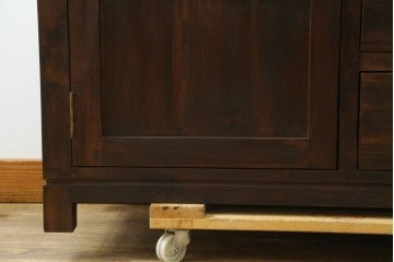 中古　チーク無垢材　リゾート風　深みのある色合いが落ち着いた雰囲気を醸し出すリゾート風アジアンサイドボード　(R-083708)