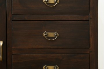 中古　チーク無垢材　リゾート風　深みのある色合いが落ち着いた雰囲気を醸し出すリゾート風アジアンサイドボード　(R-083708)