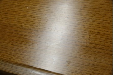 中古　展示品　美品　浜本工芸　楢(ナラ)材　優美な佇まいが素敵!ゆるやかな曲線のサイドボード　定価約23万円相当　(R-083709)