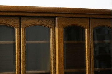 中古　展示品　美品　浜本工芸　楢(ナラ)材　優美な佇まいが素敵!ゆるやかな曲線のサイドボード　定価約23万円相当　(R-083709)