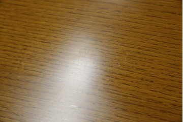 中古　展示品　美品　浜本工芸　楢(ナラ)材　優美な佇まいが素敵!ゆるやかな曲線のサイドボード　定価約23万円相当　(R-083709)