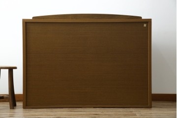 中古　展示品　美品　浜本工芸　楢(ナラ)材　優美な佇まいが素敵!ゆるやかな曲線のサイドボード　定価約23万円相当　(R-083709)