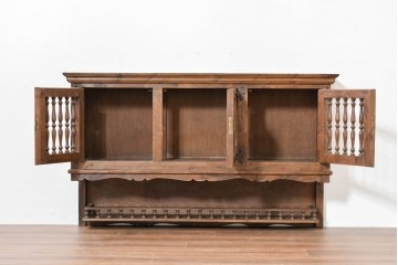 スペインヴィンテージ　木と金具が織りなす構築的な美!!スピンドルが目を引く吊り棚　(R-083710)