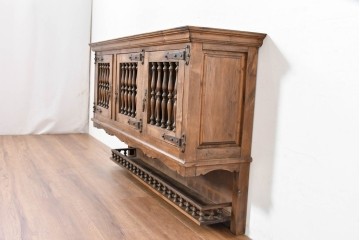 スペインヴィンテージ　木と金具が織りなす構築的な美!!スピンドルが目を引く吊り棚　(R-083710)