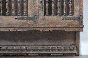 スペインヴィンテージ　木と金具が織りなす構築的な美!!スピンドルが目を引く吊り棚　(R-083710)