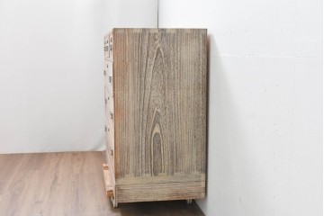 中古　東京の伝統工芸　桐の名門相徳(あいとく)　総会津桐　並厚　引き出しの装飾金具が上品な桐箪笥　(R-083711)