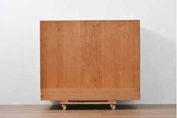 中古　東京の伝統工芸　桐の名門相徳(あいとく)　総会津桐　並厚　引き出しの装飾金具が上品な桐箪笥　(R-083711)