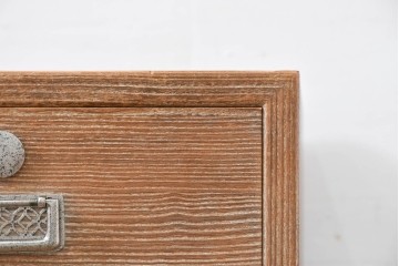 中古　東京の伝統工芸　桐の名門相徳(あいとく)　総会津桐　並厚　引き出しの装飾金具が上品な桐箪笥　(R-083711)