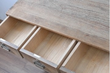 中古　東京の伝統工芸　桐の名門相徳(あいとく)　総会津桐　並厚　引き出しの装飾金具が上品な桐箪笥　(R-083711)