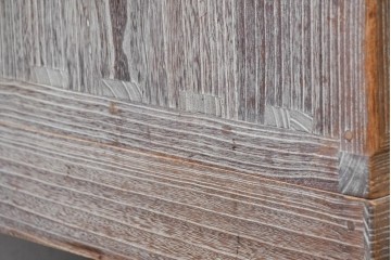 中古　東京の伝統工芸　桐の名門相徳(あいとく)　総会津桐　並厚　引き出しの装飾金具が上品な桐箪笥　(R-083711)