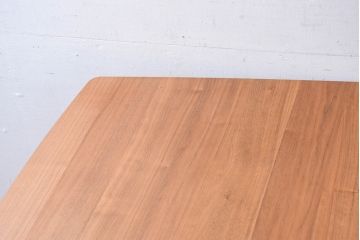 中古　美品　希少な廃番品　最大幅267cm　BoConcept(ボーコンセプト)　Occa(オッカ)　洗練された上品さが目を引くウォールナット材の伸長式ダイニングテーブル(エクステンションテーブル、拡張式テーブル、食卓、4人掛け、6人掛け、8人掛け、4人用、6人用、8人用)(R-083712)