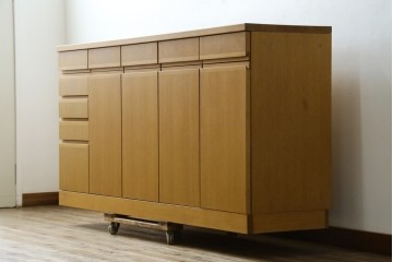 中古　国産職人手作りオーダー家具　天板ナラ(楢)材　無垢　シンプルモダンなサイドボード　製作費65万円　(R-083714)