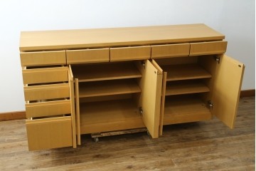 中古　国産職人手作りオーダー家具　天板ナラ(楢)材　無垢　シンプルモダンなサイドボード　製作費65万円　(R-083714)