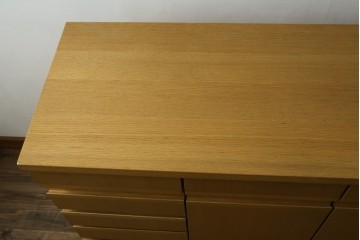 中古　国産職人手作りオーダー家具　天板ナラ(楢)材　無垢　シンプルモダンなサイドボード　製作費65万円　(R-083714)