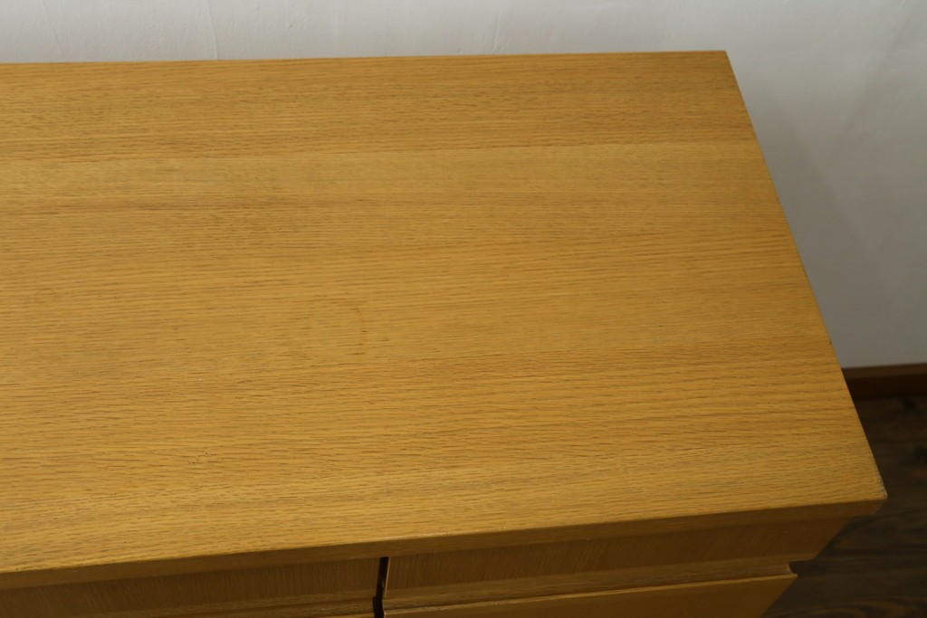 中古　国産職人手作りオーダー家具　天板ナラ(楢)材　無垢　シンプルモダンなサイドボード　製作費65万円　(R-083714)