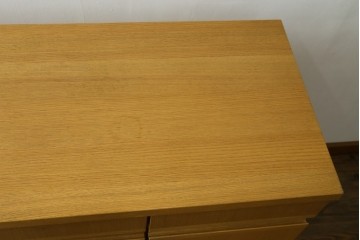 中古　国産職人手作りオーダー家具　天板ナラ(楢)材　無垢　シンプルモダンなサイドボード　製作費65万円　(R-083714)