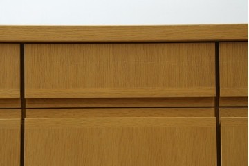 中古　国産職人手作りオーダー家具　天板ナラ(楢)材　無垢　シンプルモダンなサイドボード　製作費65万円　(R-083714)