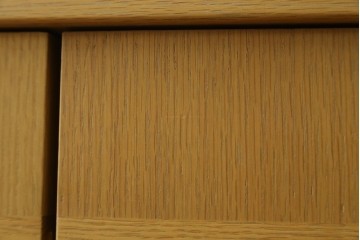 中古　国産職人手作りオーダー家具　天板ナラ(楢)材　無垢　シンプルモダンなサイドボード　製作費65万円　(R-083714)
