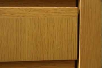 中古　国産職人手作りオーダー家具　天板ナラ(楢)材　無垢　シンプルモダンなサイドボード　製作費65万円　(R-083714)