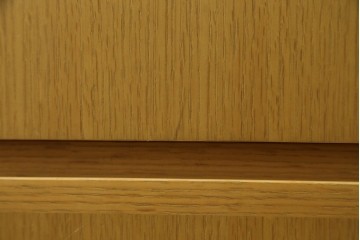 中古　国産職人手作りオーダー家具　天板ナラ(楢)材　無垢　シンプルモダンなサイドボード　製作費65万円　(R-083714)