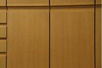 中古　国産職人手作りオーダー家具　天板ナラ(楢)材　無垢　シンプルモダンなサイドボード　製作費65万円　(R-083714)