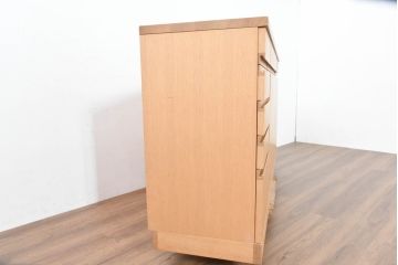 中古　国産職人手作りオーダー家具　天板ナラ(楢)材　無垢　シンプルモダンなサイドボード(リビングボード、収納棚、戸棚)(製作費65万円)(R-083714)
